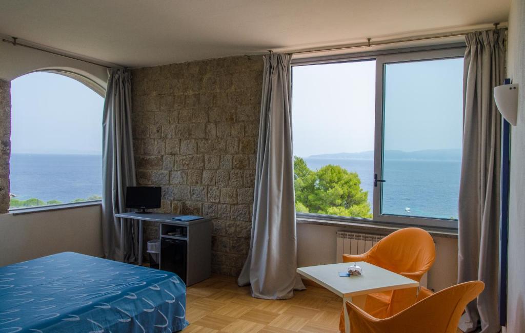 Arenella Hotel 3*